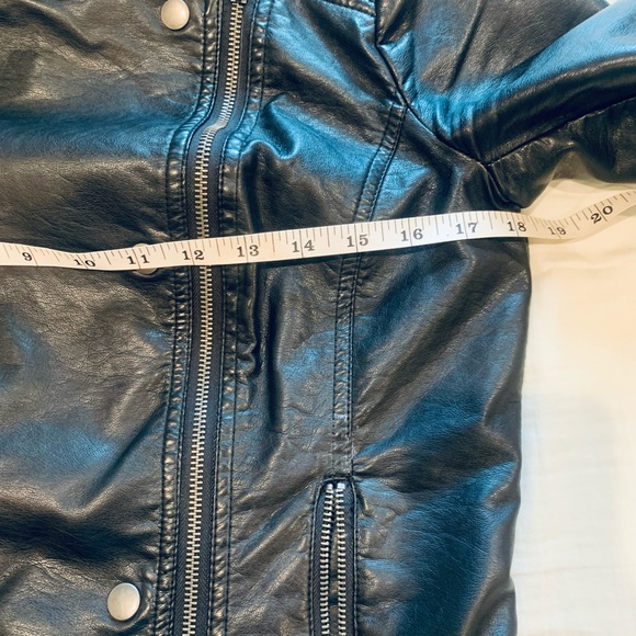 🛍 2/$25 ONLY Vegan Leather Moto Jacket - Picture 7 of 14